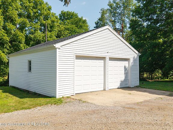 2nd image of 5085 Durfee Rd