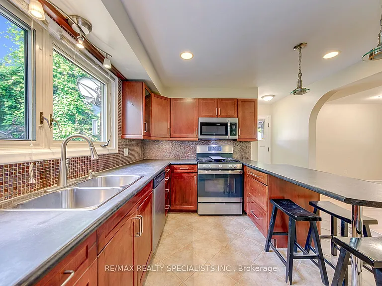 59 Ofield Rd — Photo 15