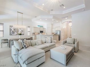 7319 Lantana Cir, Naples, FL 34119
