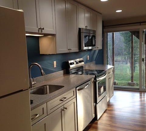 New stove, microwave, dishwasher