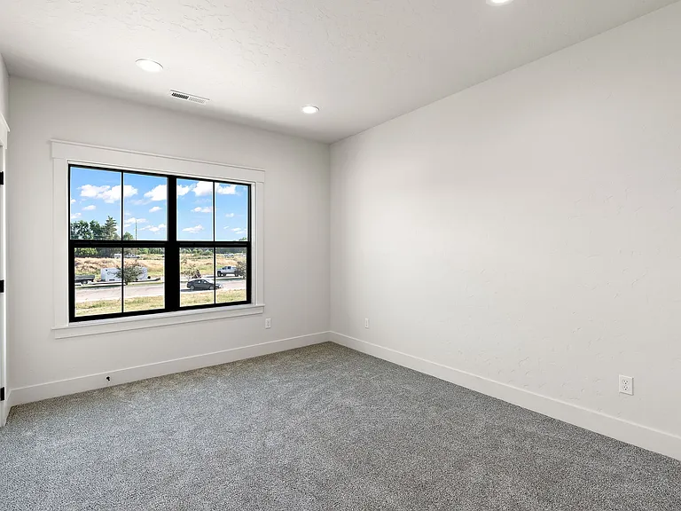 2450 W Iron Coop St #1 — Photo 15