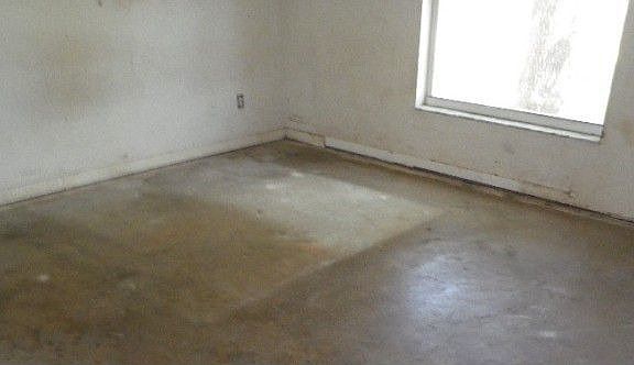 4th image of 4627 Sunburst Ave