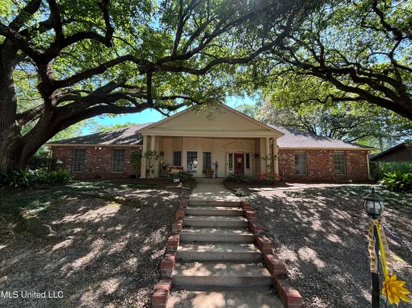 5365 River Thames Rd, Jackson, MS 39211