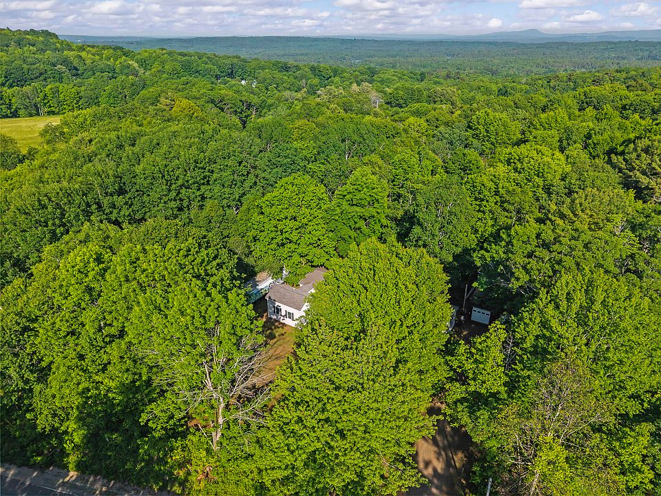 1st image of 60 Pinnacle Road