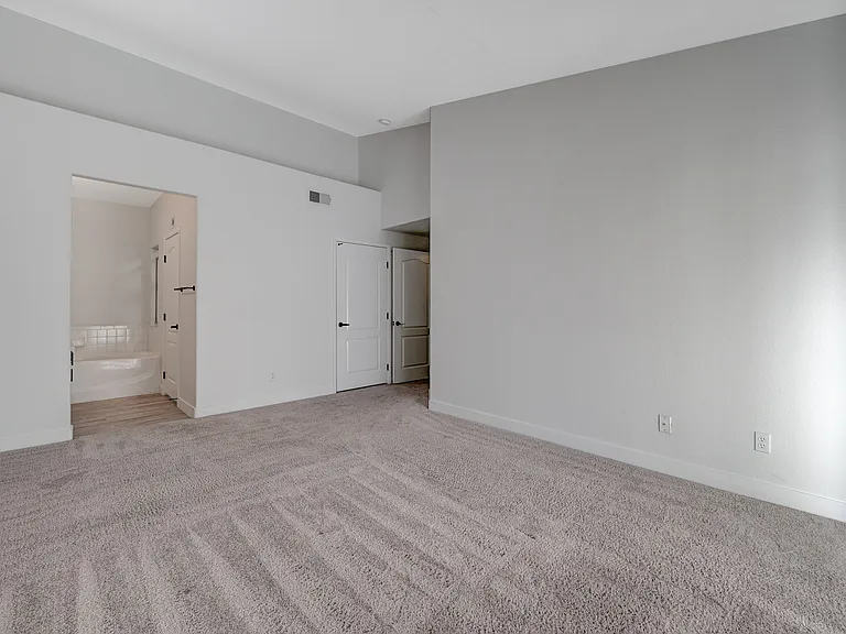 7717 Constanso Ave #204 — Photo 31