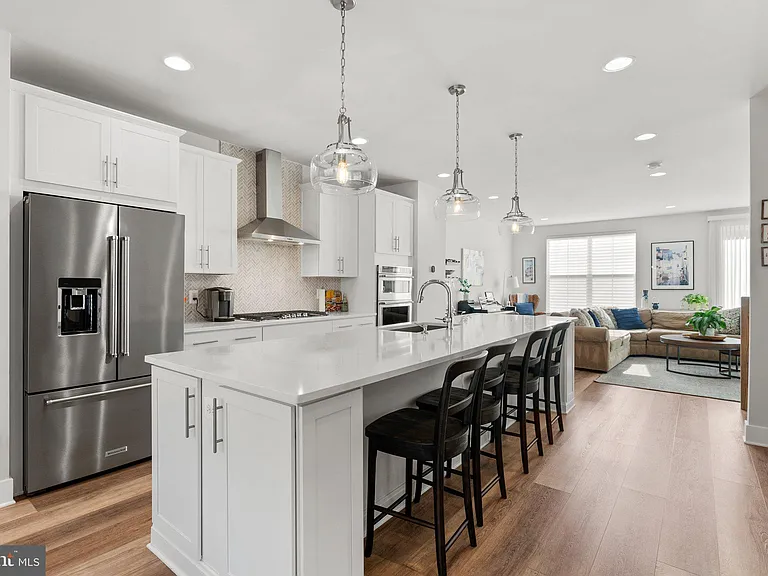 6227 Almerico Pl — Photo 91