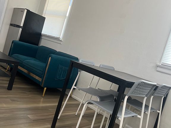 5th image of 100 W Naomi Ave #100