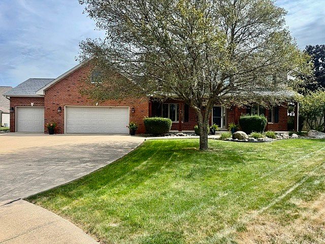 1st image of 126 Parkside Ct