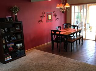 8530 N Campground Ct, Altamont, IL 62411