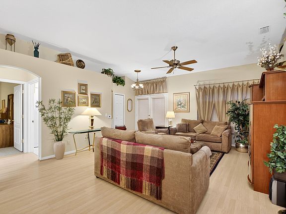 5th image of 452 NW Turin Court