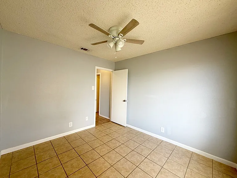 2 Star Cir — Photo 22