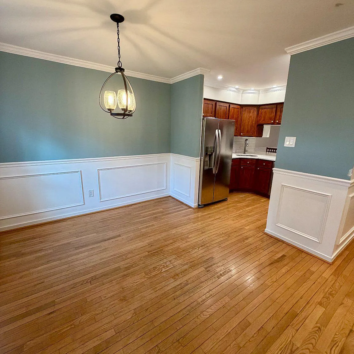 4 bed, 4.5 bath, 2075 sqft, $3,500 — Photo 2