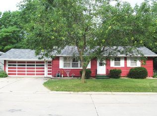 636 N 11th St, Forest City, IA 50436