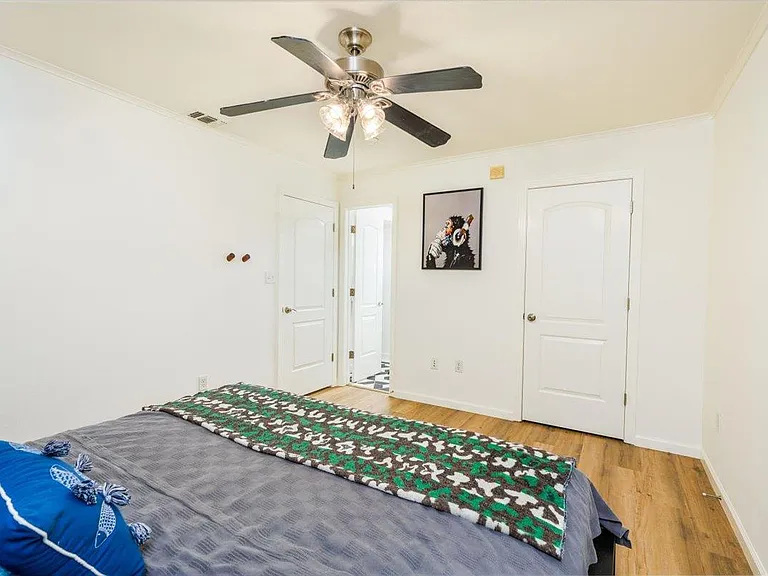 1422 Collier St #102 — Photo 6