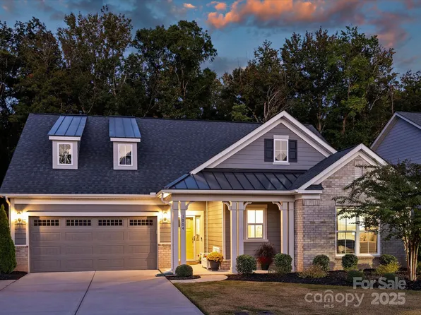 1004 Moose Trl, Matthews, NC 28104