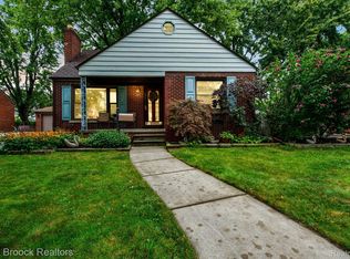 21817 Englehardt St, Saint Clair Shores, MI