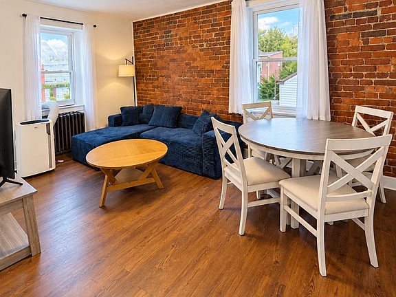 2nd image of 223 42nd St #3