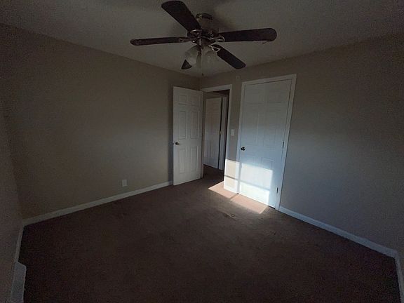 5th image of 2651 N Pine St