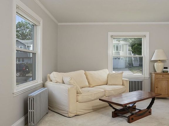 3rd image of 66 Narragansett Ave