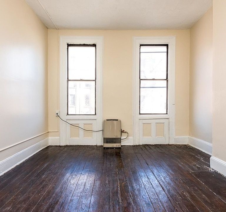 2nd image of 113 Graham Ave APT 02L