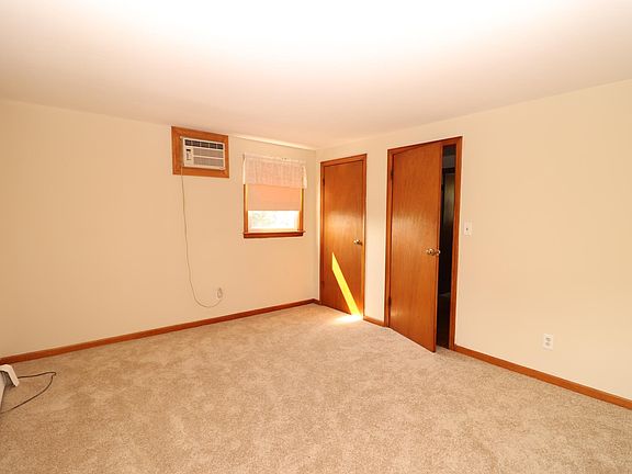 5th image of 39 Hillside Ave #2