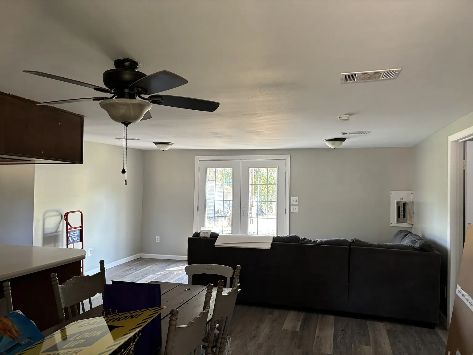 3 bed, 1200 sqft, $1,850 — Photo 4