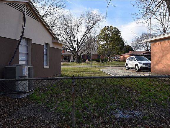 4th image of 3730 Sheryl Dr