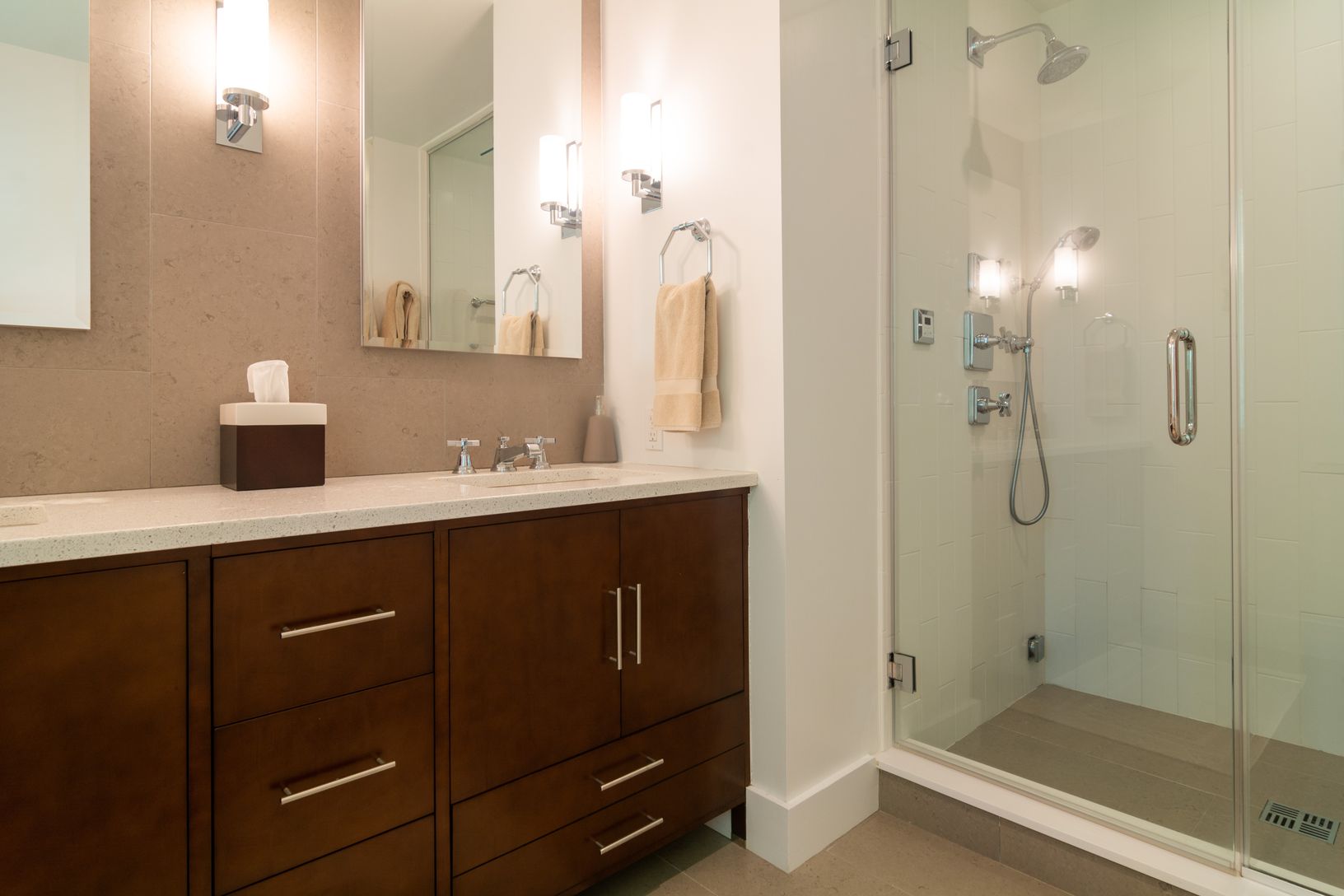  Master Bath w/ double sink