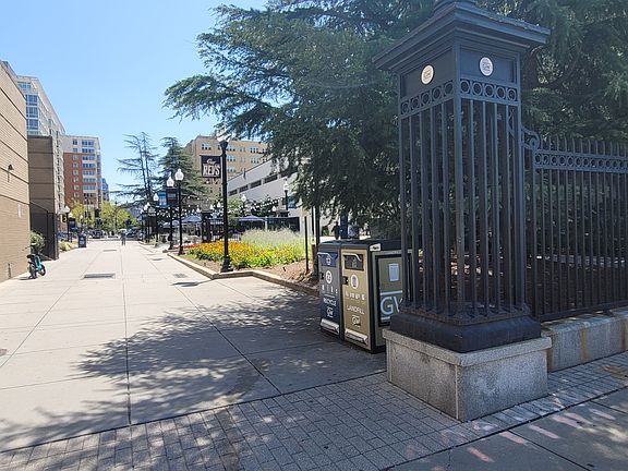 4th image of 922 24th St NW APT 716