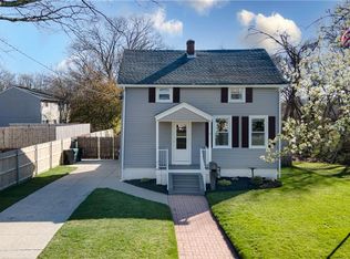 94 Strawberry Field Rd, Warwick, RI 02886