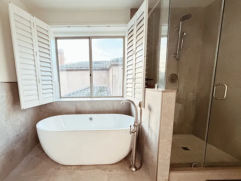 1060 Ginger Cir — Photo 16