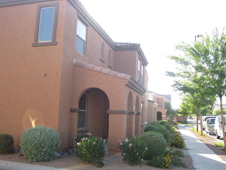 1st image of 2851 E Bart St