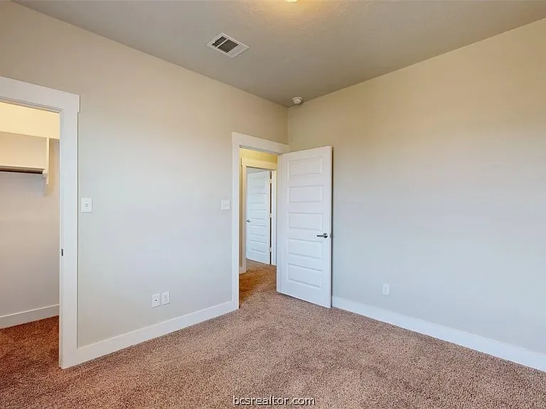 3901 Ws Phillips Pkwy — Photo 26