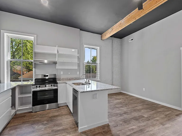 322 S Patterson Blvd — Photo 9