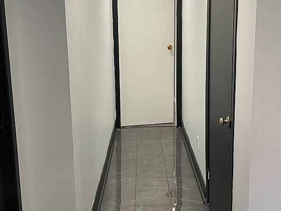 4th image of 1855 Aldersbrook Rd #22