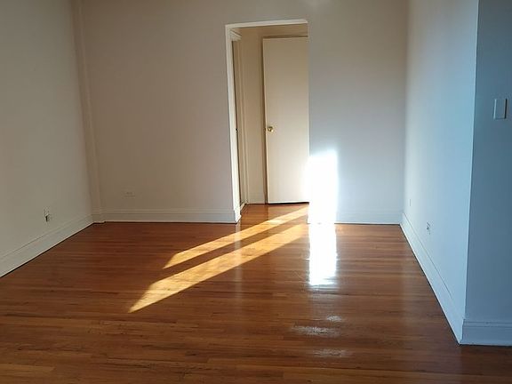5th image of 86-45 Saint James Ave #6