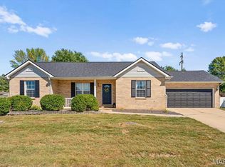 409 Hartmann Ln, Waterloo, IL 62298