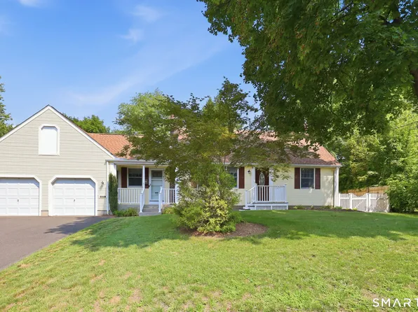 7 Play Road, Enfield, CT 06082