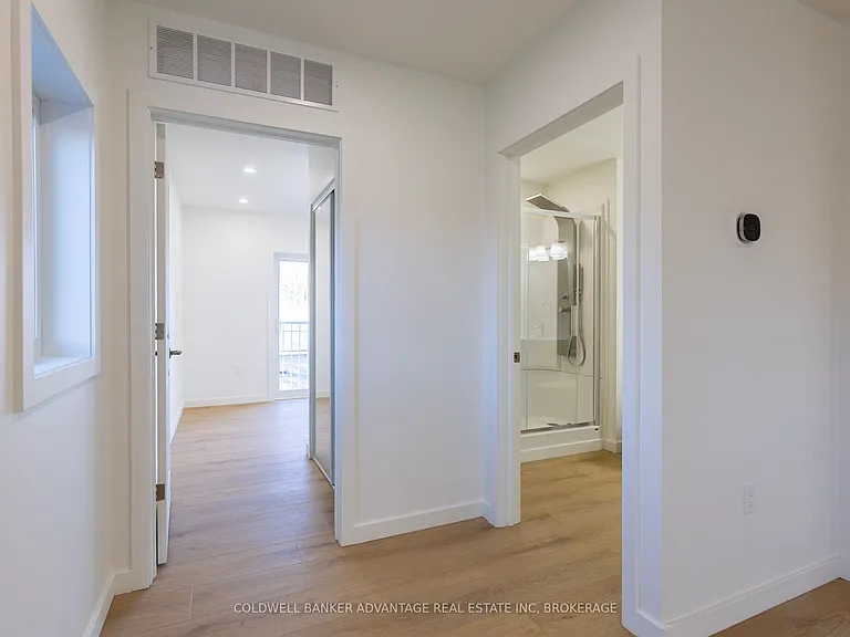429 Sugarloaf St #2 — Photo 11