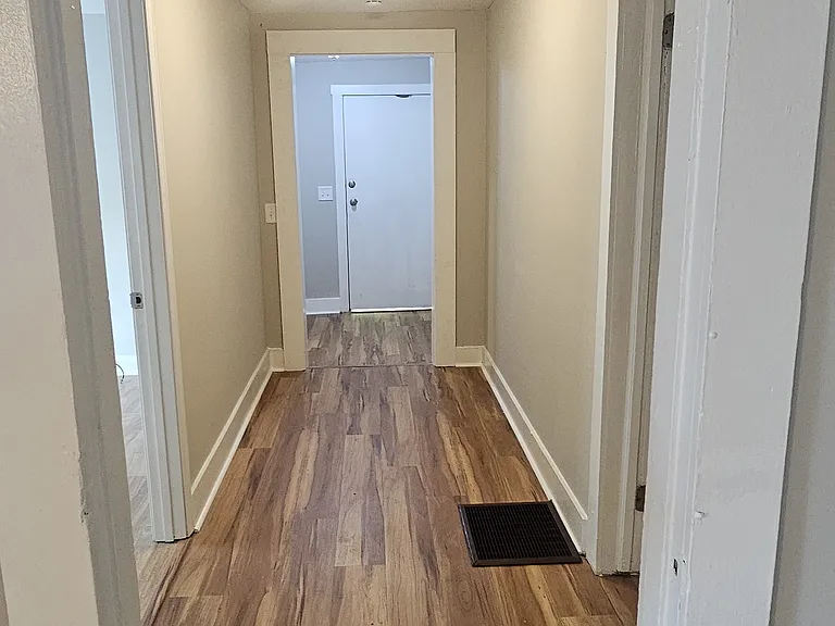 1040 East Dr — Photo 12