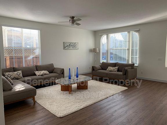 4th image of 38302 Willowick Dr