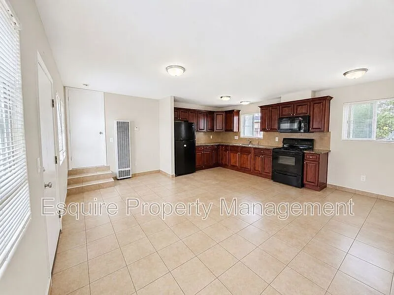 1 bed, 1.0 bath, 500 sqft, $1,875 — Photo 2