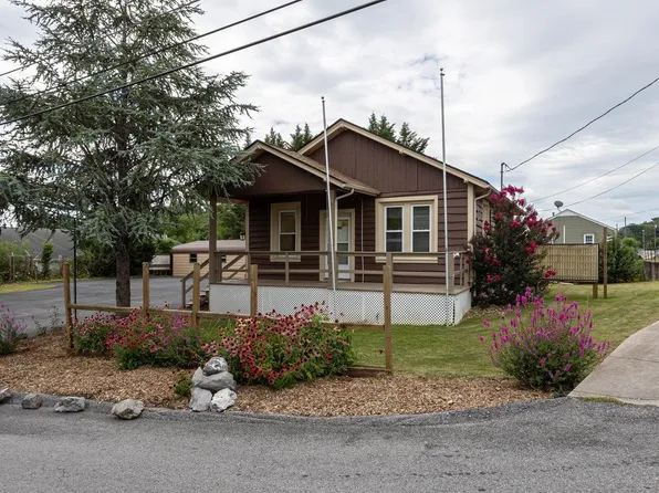 2408 Cedar St, Staunton, VA 24401