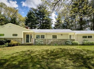 2 Hilltop Rd, Dover, MA 02030