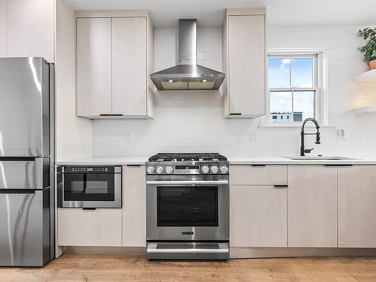 360 Athens St #360 — Photo 2