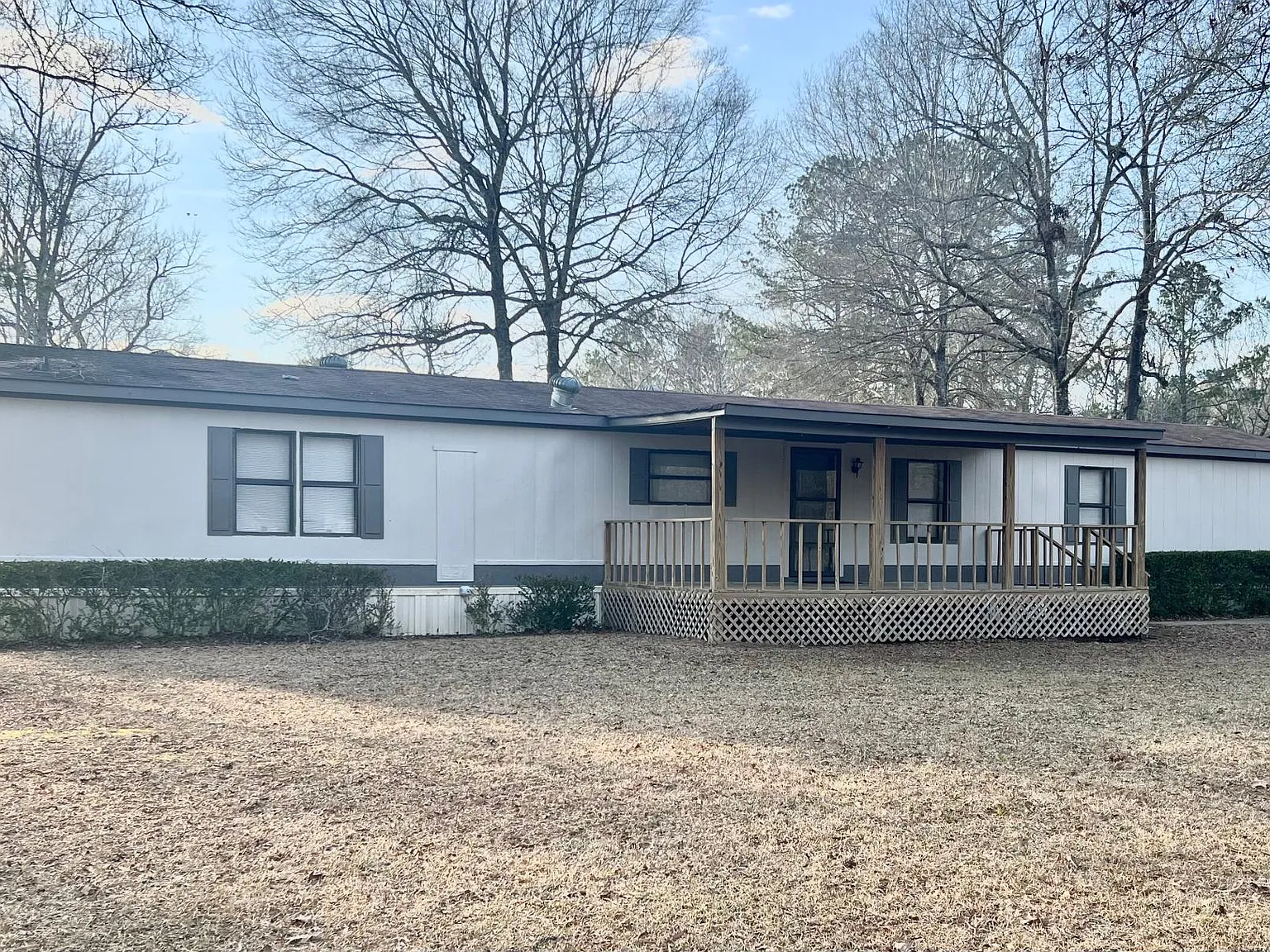 734 Lesa Ln — Photo 3