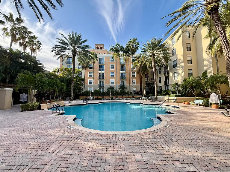 780 Sapodilla Ave #207 — Photo 16