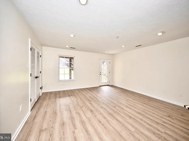 130 Spencer Cir — Photo 29