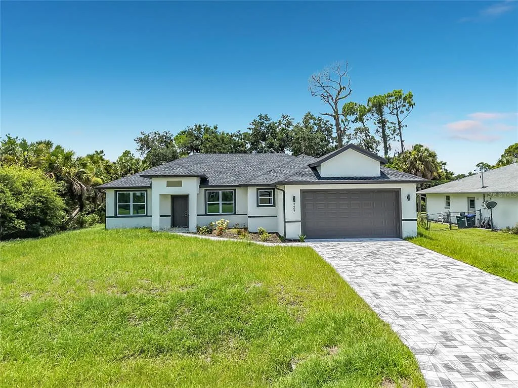 4 bed, 3.0 bath, 2000 sqft, $2,490 — Photo 2