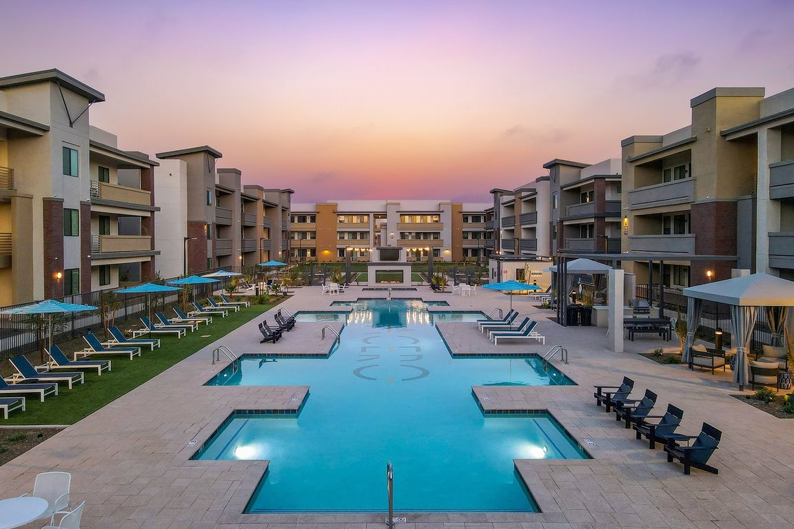 Beautiful Resort Style Pool